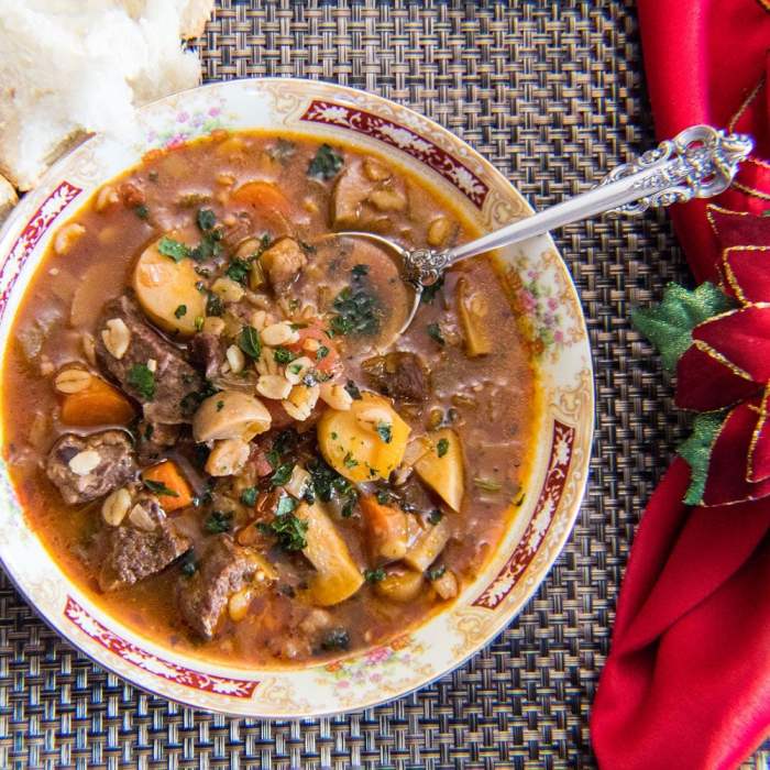 Recipe for mushroom barley soup with beef